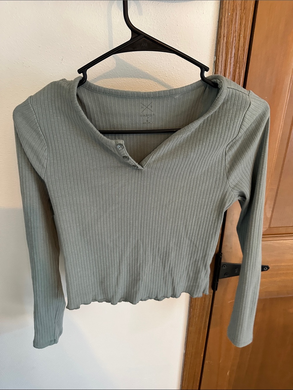 PacSun Ribbed Henley Long Sleeve Top in Sage